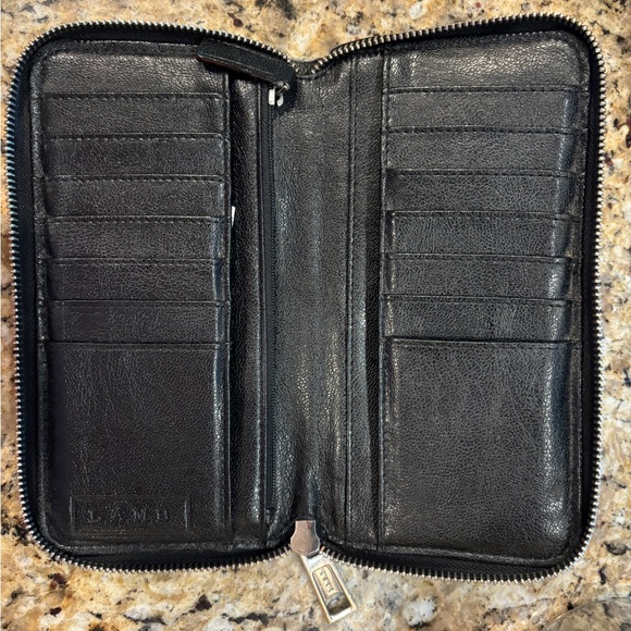 L.A.M.B Gwen Stefani Wallet - Picture 2 of 3